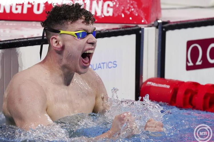 Rövidpályás úszó-vb - Sárkány Zalán aranyérmes 800 méter gyorson