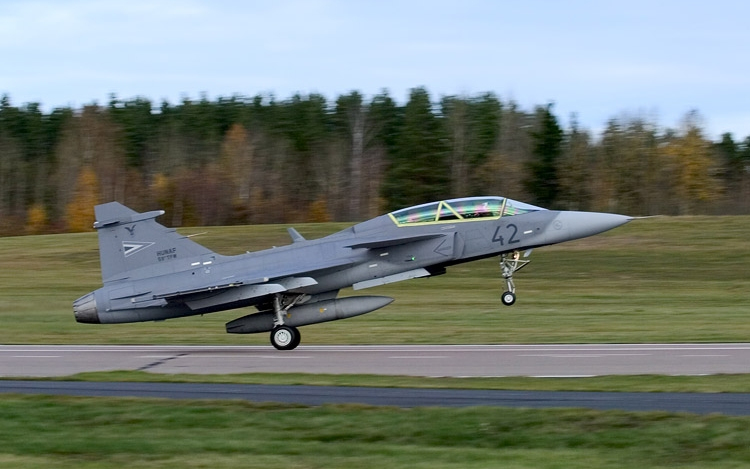 Megint riasztották a honvédség Gripenjeit